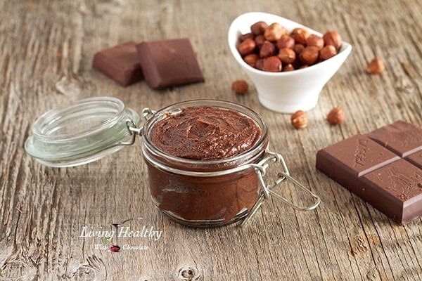 Homemade Nutella {Chocolate Hazelnut Spread} - 5 Ingredients