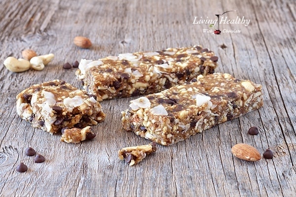 Paleo Chocolate Chip Cookie Dough Granola Bars